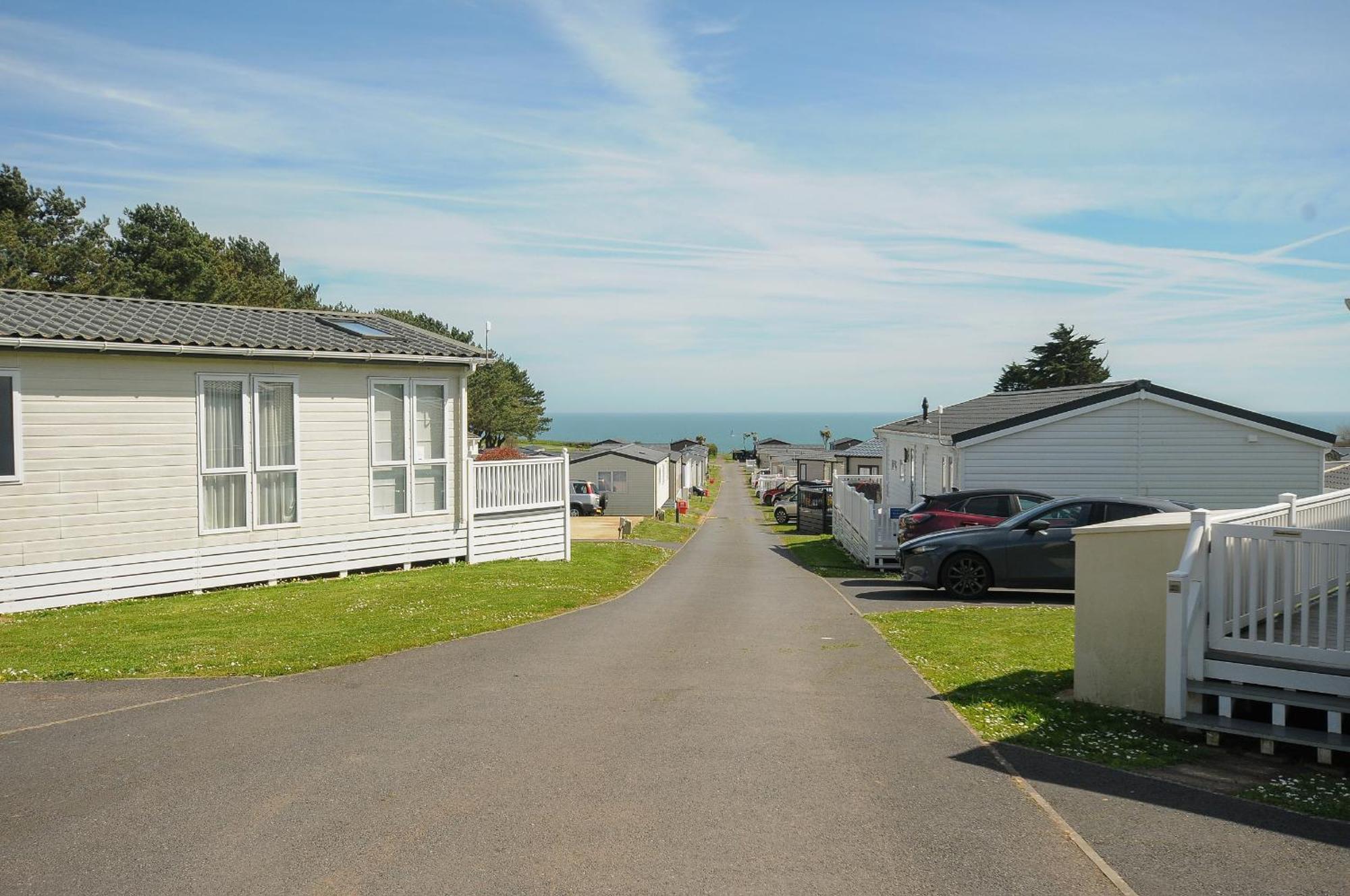 Tb Chalet T2 At Landscove Holiday Park Brixham Eksteriør bilde